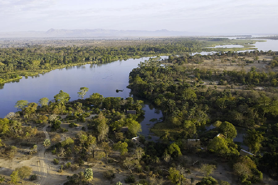 Malawi Lake + Safari