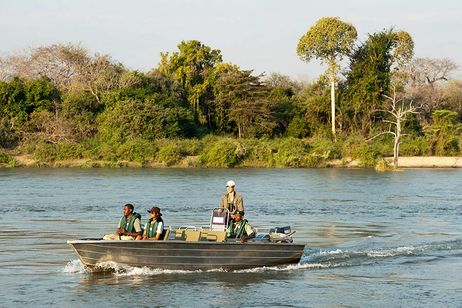 Malawi Lake + Safari